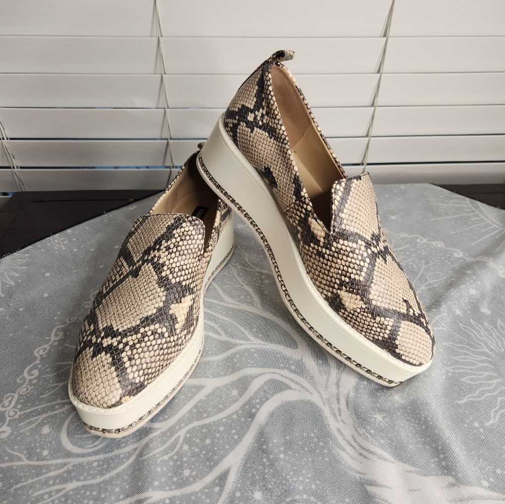 Karl Lagerfeld Brea Platform Slip-On Snake Print Leather Shoes Sneakers Size 8.5